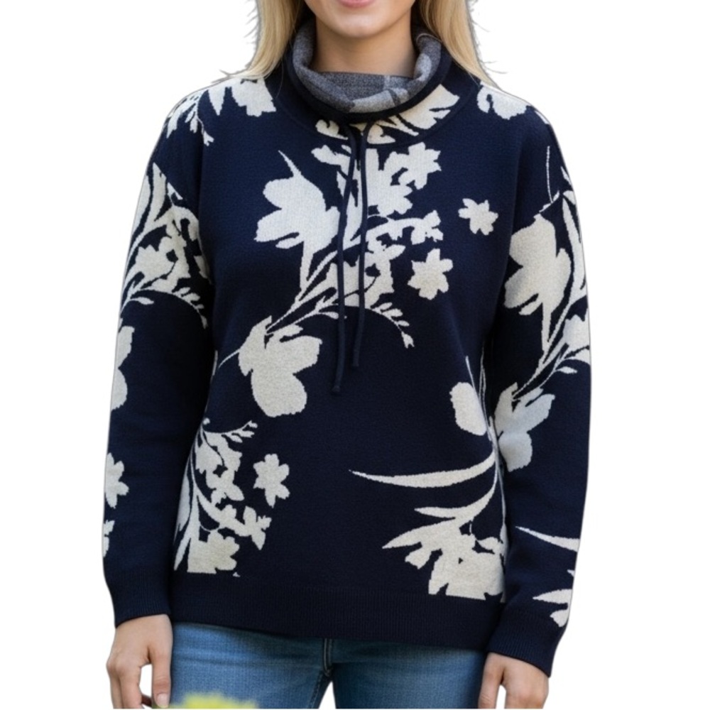 Liz Claiborne Navy and White Knit Sweater Top